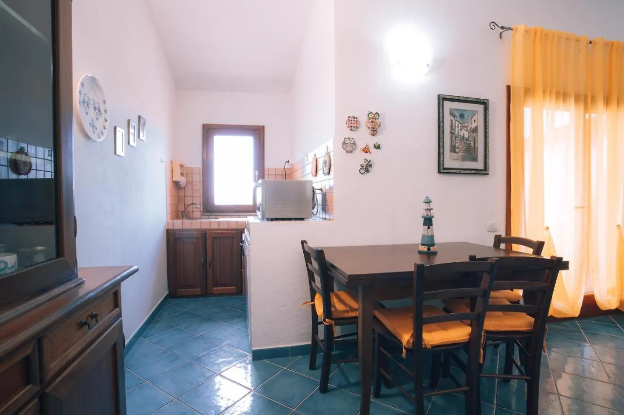 Frank'S Home Tanaunella Ιταλία
